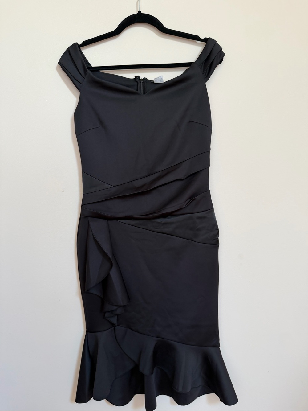 Classic Black One-Shoulder Ruffle Cocktail Dress